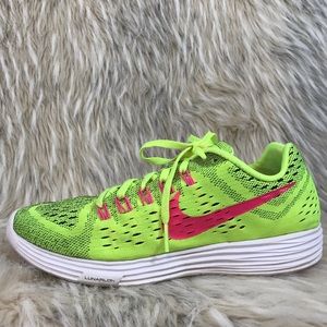 neon yellow trainers nike